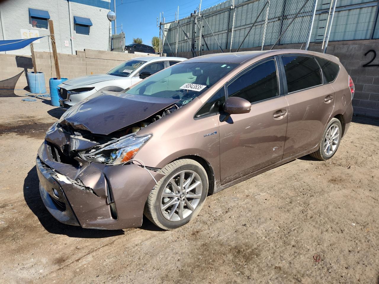 TOYOTA PRIUS V 2017