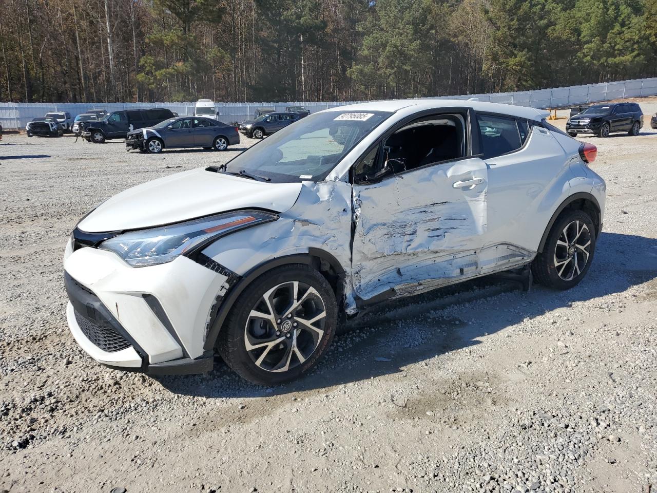 TOYOTA C-HR XLE 2021