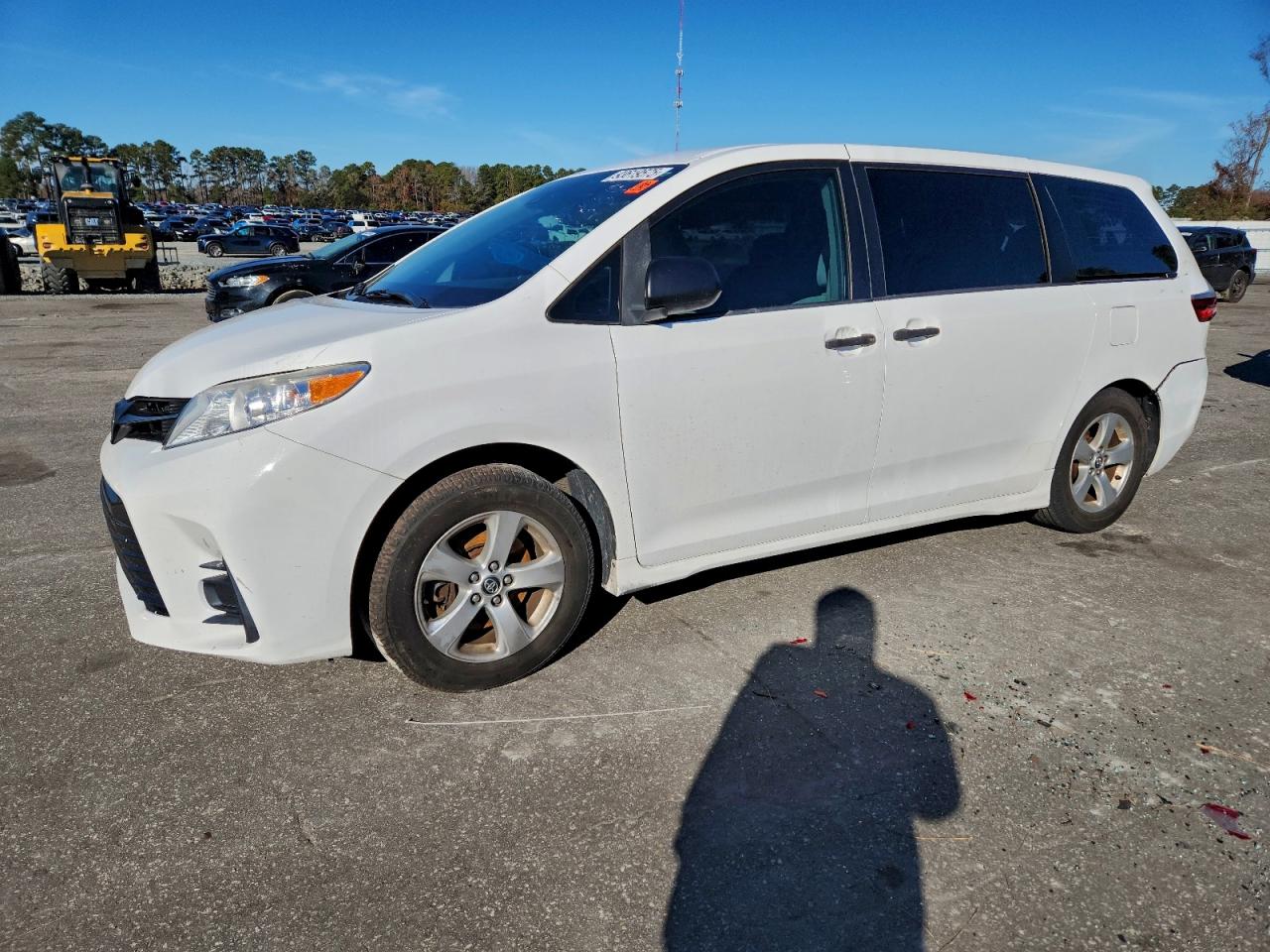 TOYOTA SIENNA L 2018