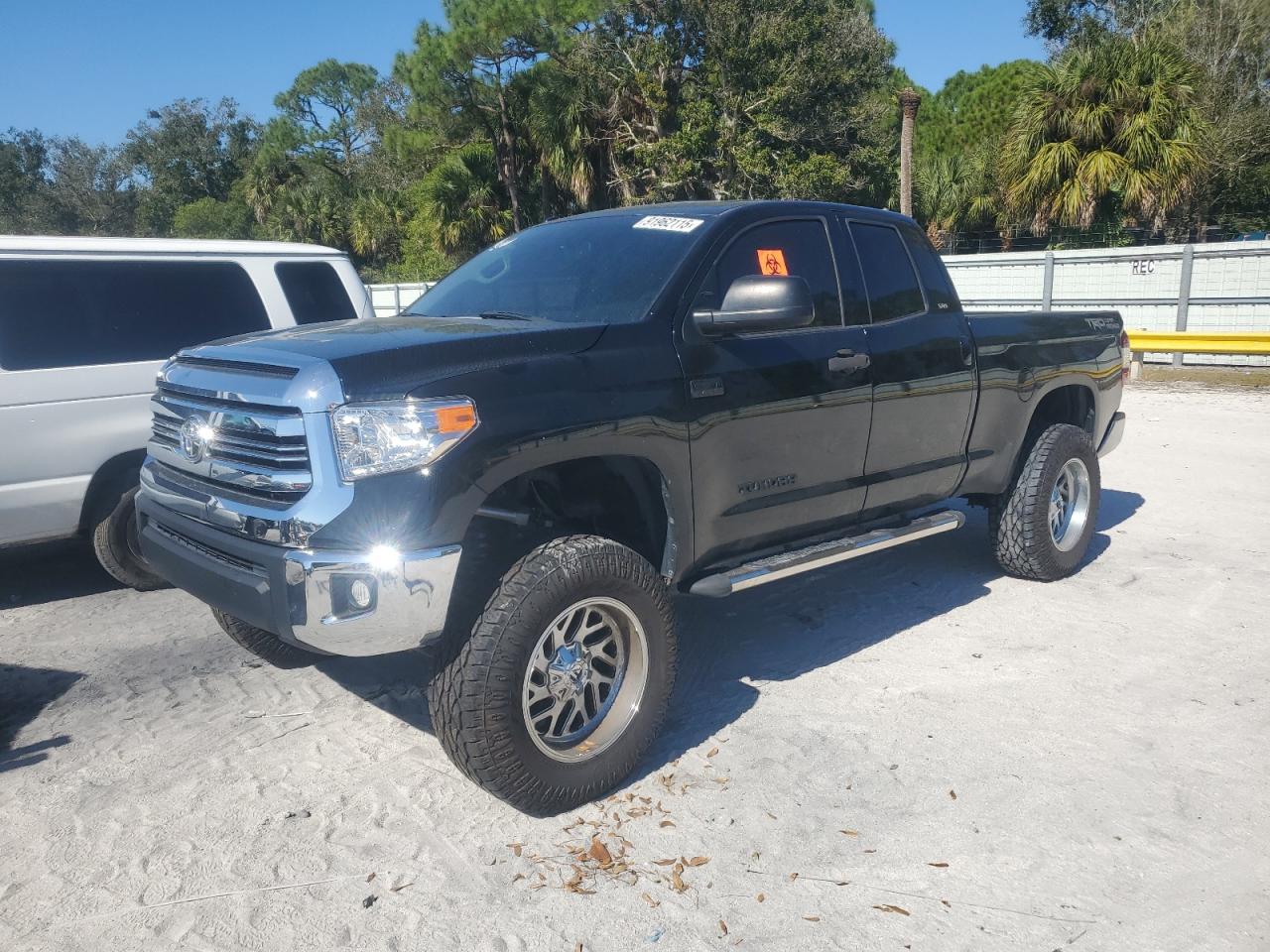 TOYOTA TUNDRA DOU 2016