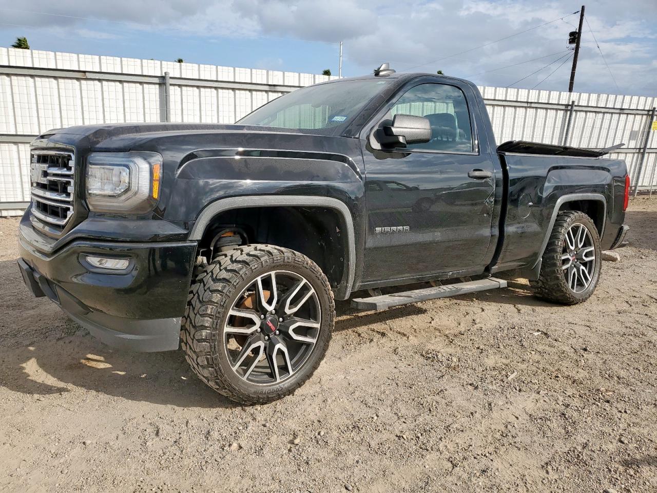 GMC SIERRA C15 2017