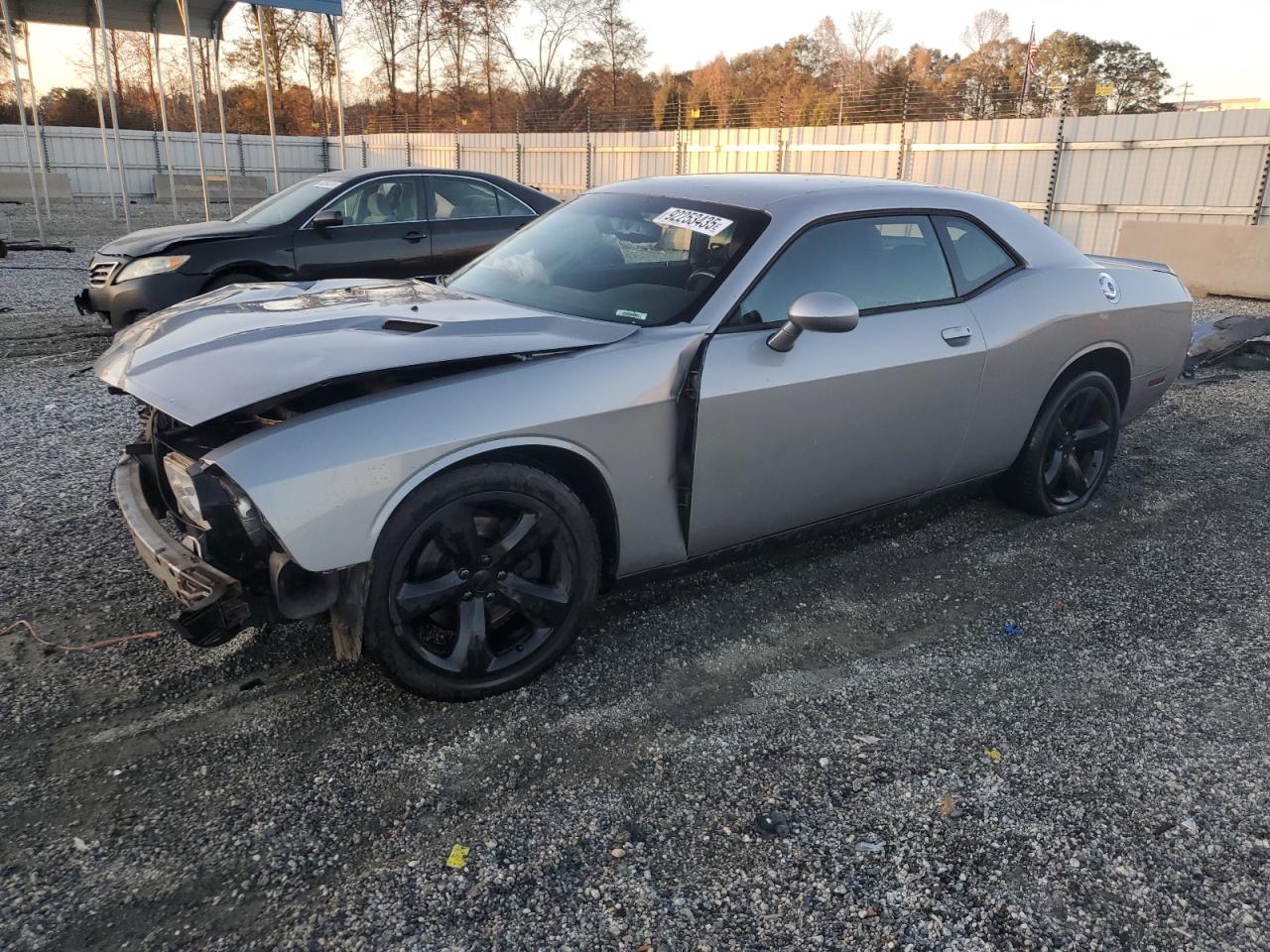 DODGE CHALLENGER 2013