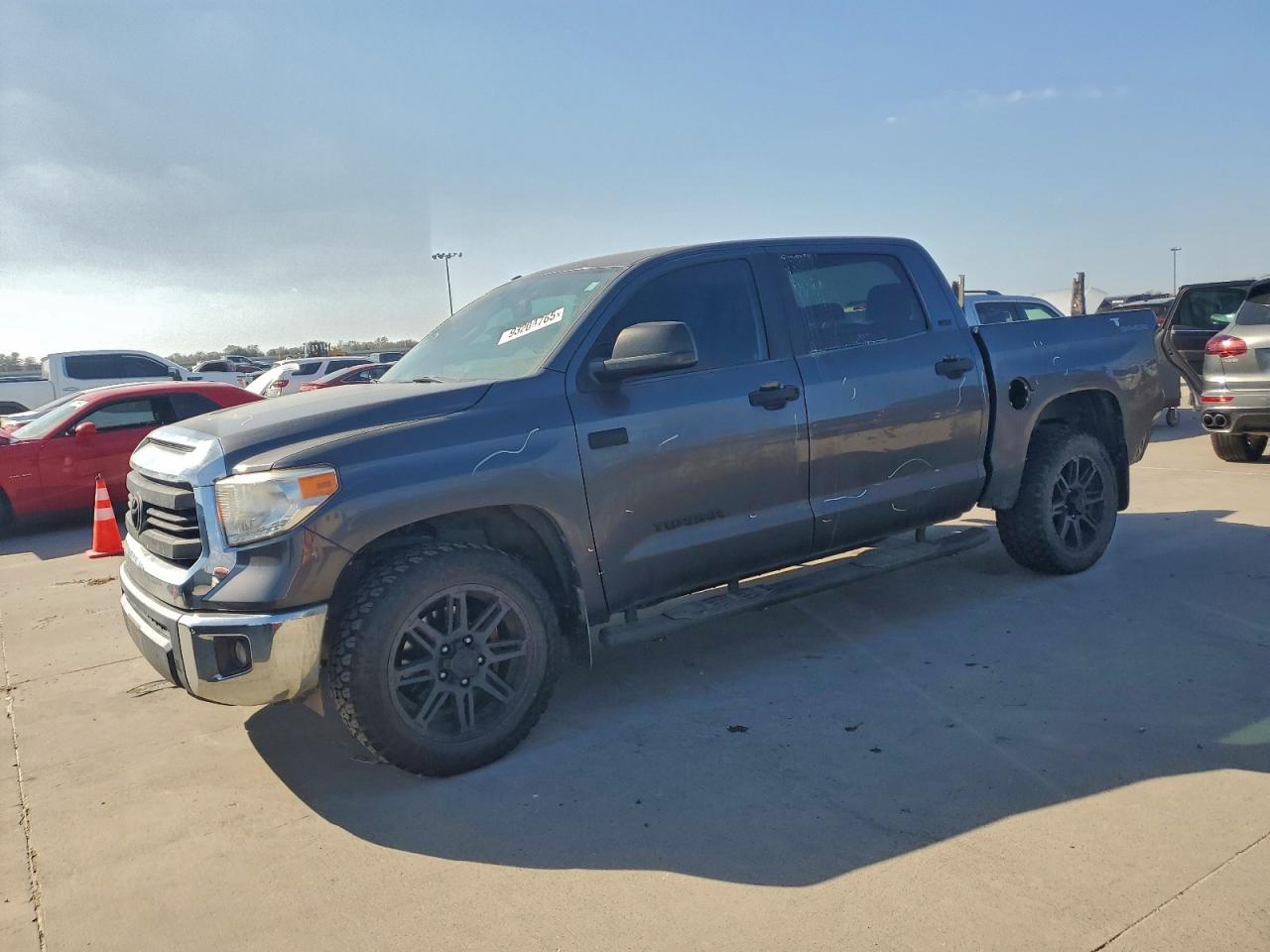 TOYOTA TUNDRA CRE 2017