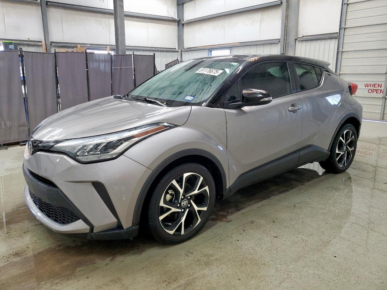 TOYOTA C-HR XLE 2020