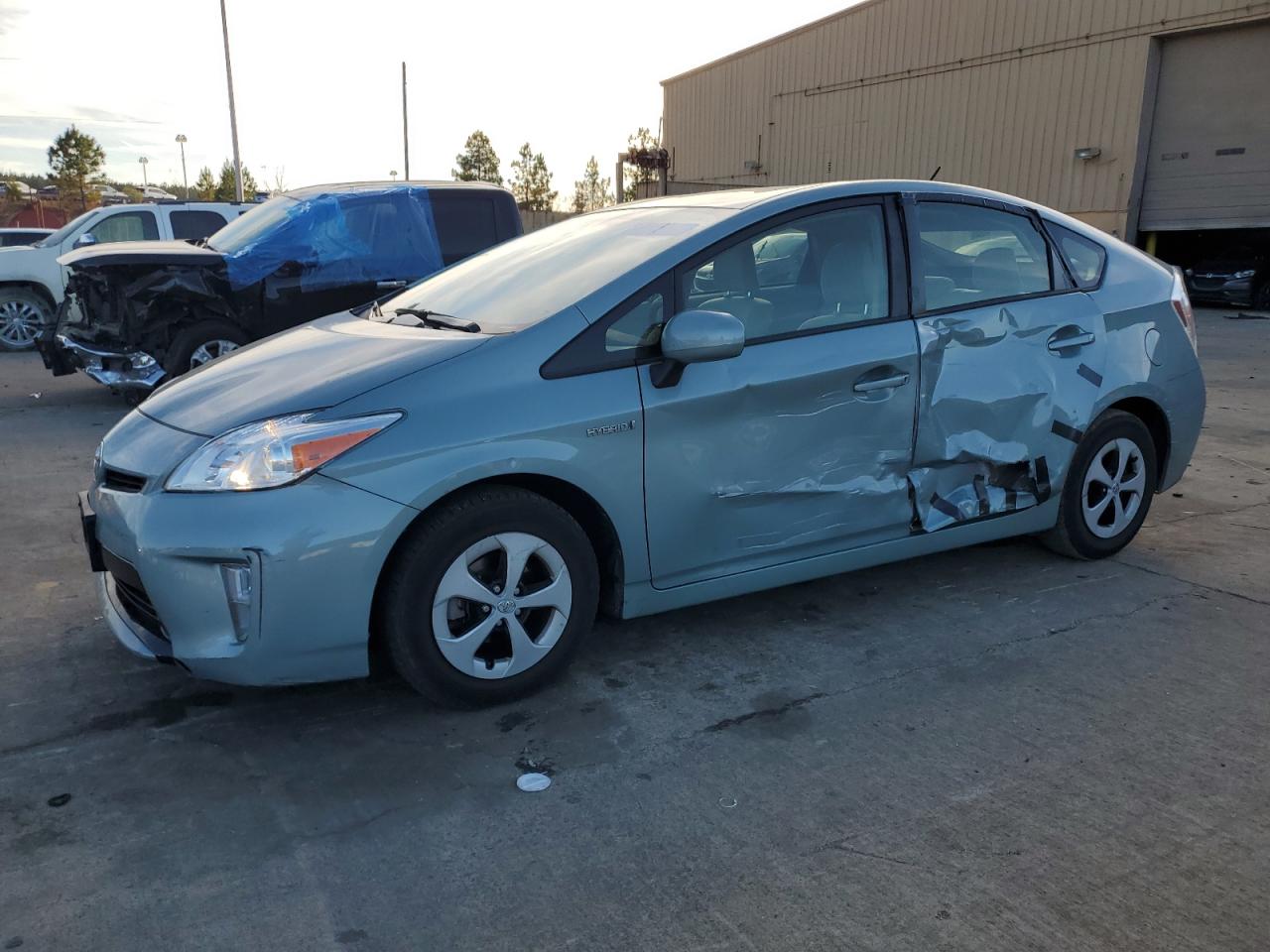 TOYOTA PRIUS 2015