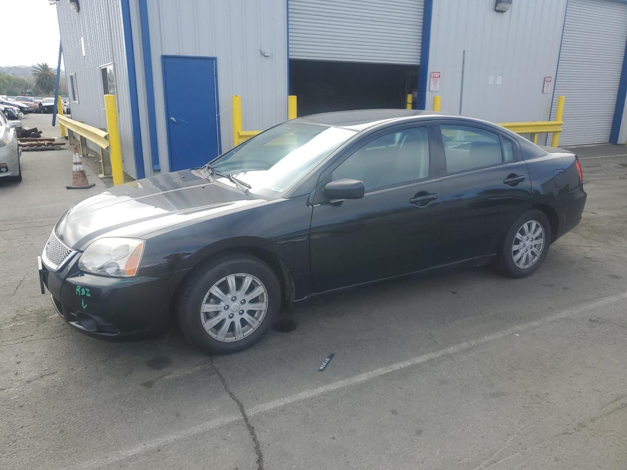 MITSUBISHI GALANT FE 2012