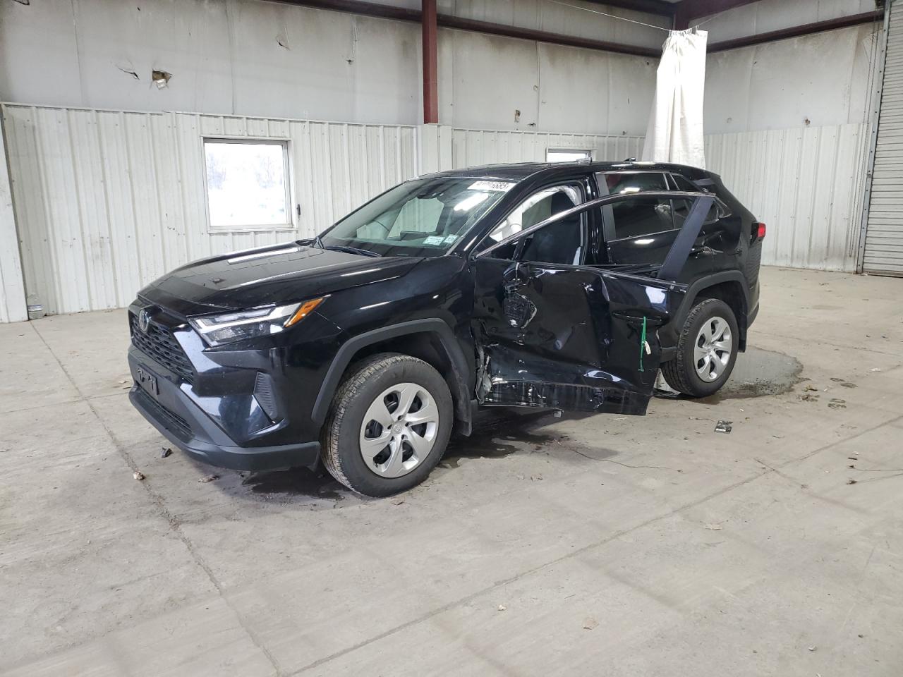 TOYOTA RAV4 LE 2024