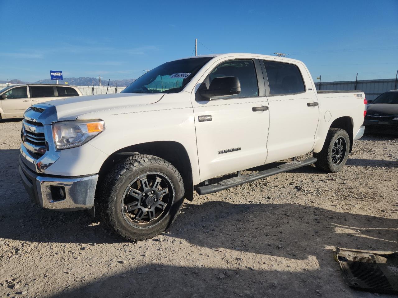 TOYOTA TUNDRA CRE 2017