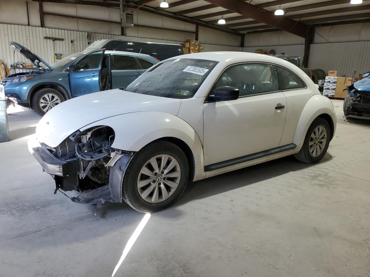 VOLKSWAGEN BEETLE 2014