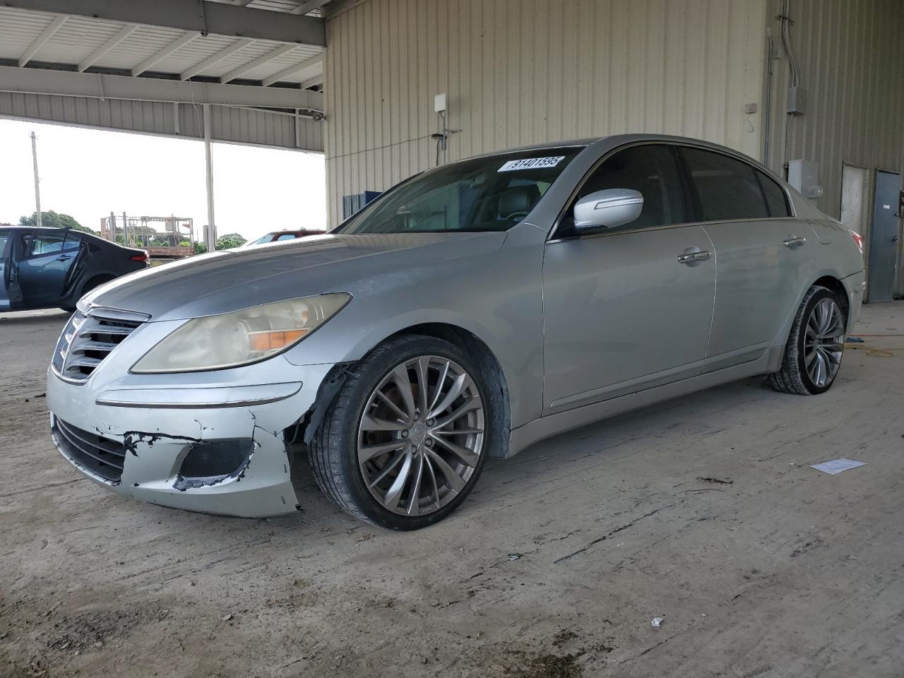 HYUNDAI GENESIS 3. 2009