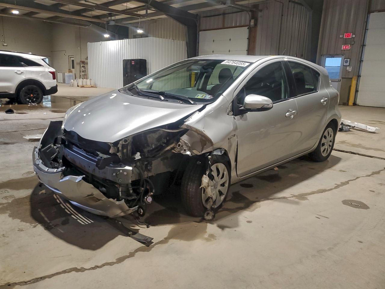 TOYOTA PRIUS C 2012