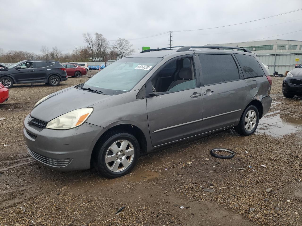TOYOTA SIENNA CE 2005