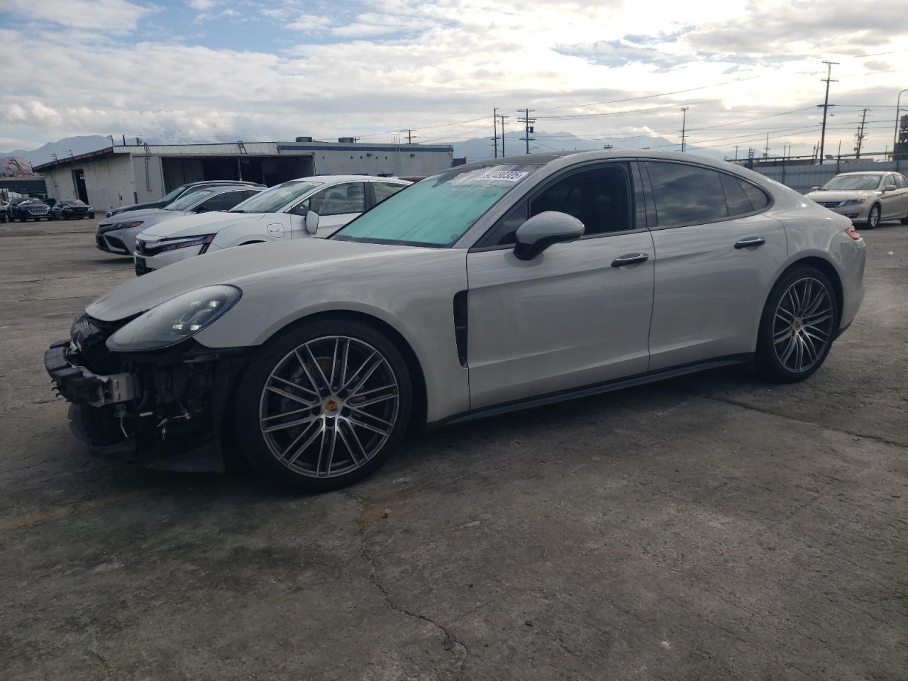 PORSCHE PANAMERA 4 2018