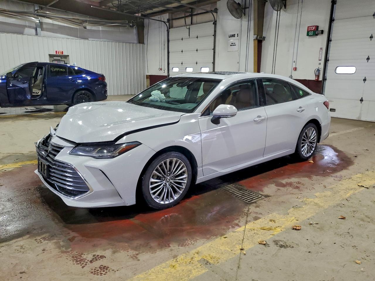 TOYOTA AVALON 2022