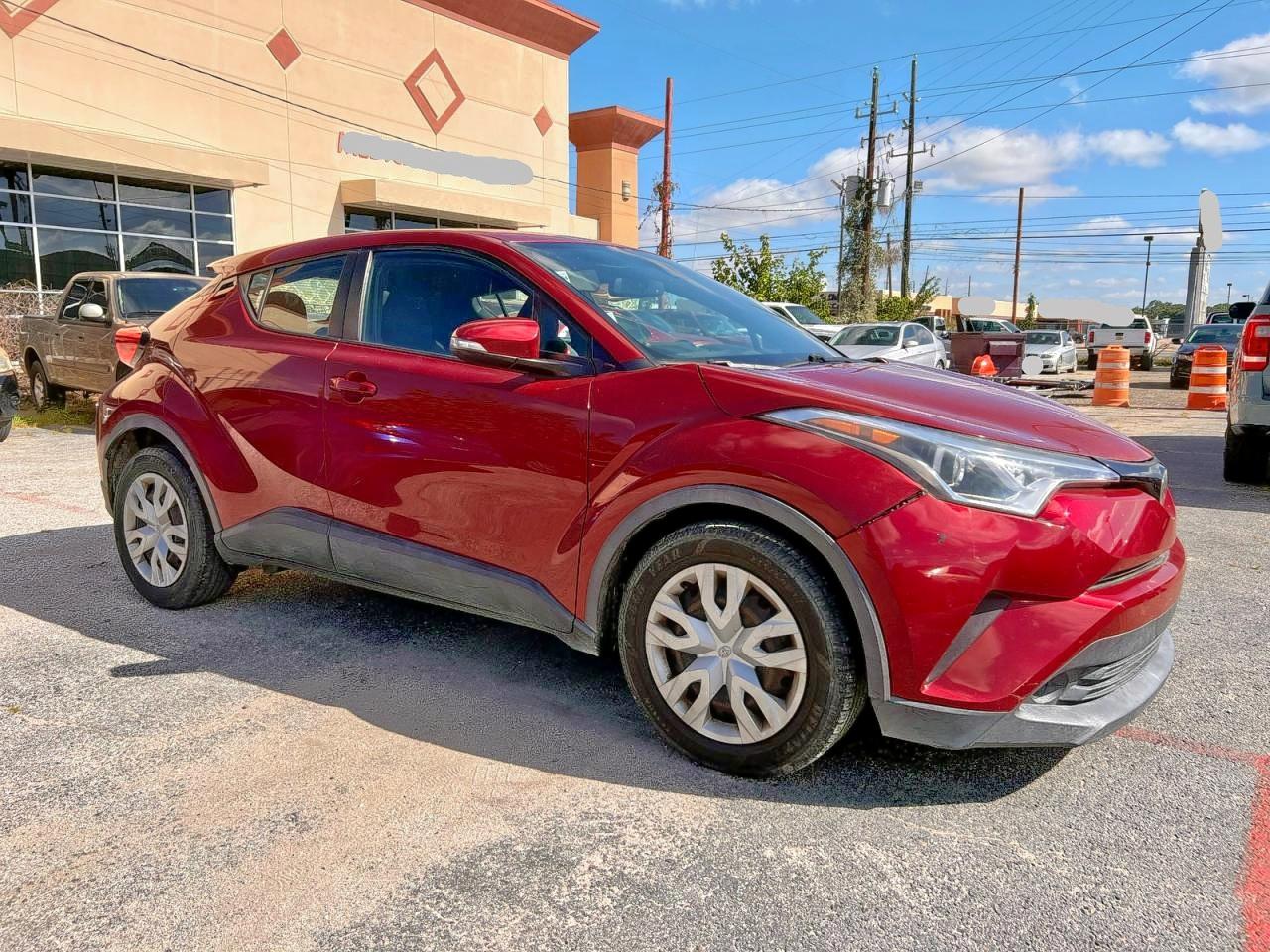 TOYOTA C-HR XLE 2018