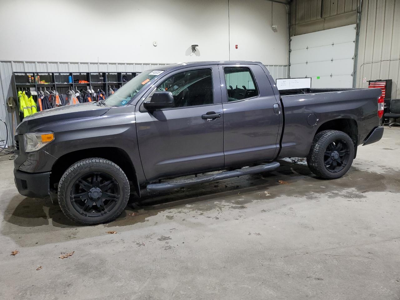TOYOTA TUNDRA DOU 2015