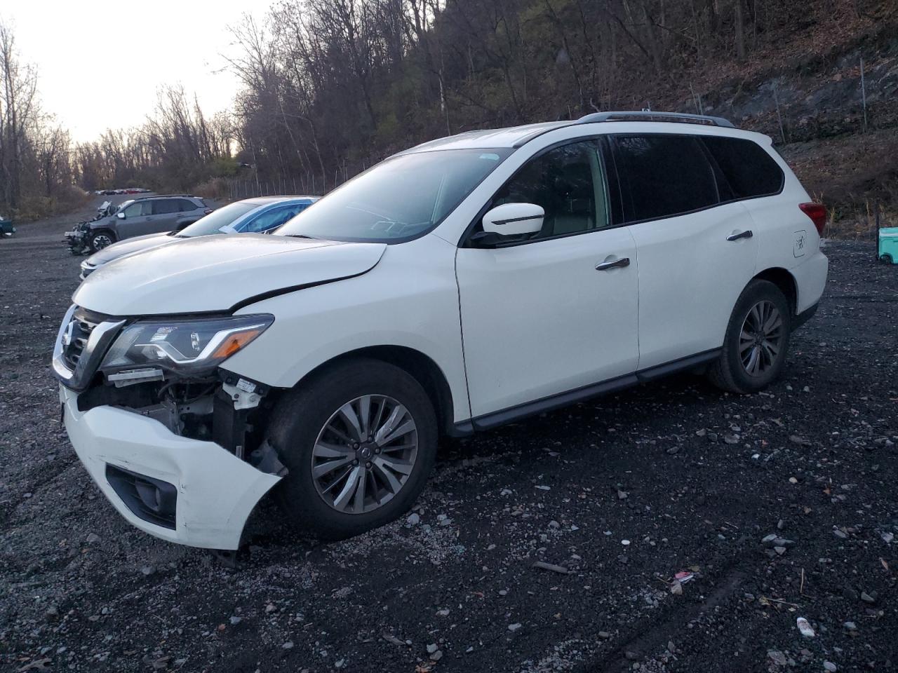 NISSAN PATHFINDER 2020