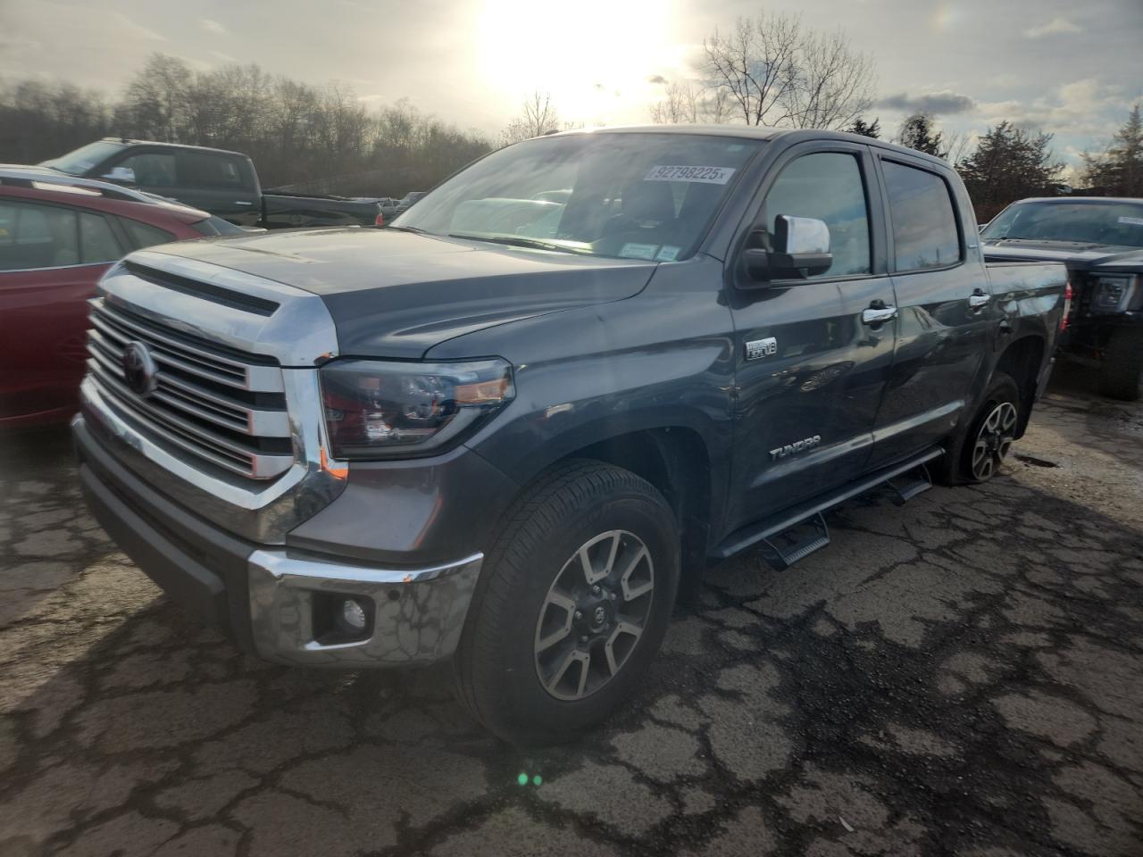 TOYOTA TUNDRA 2019