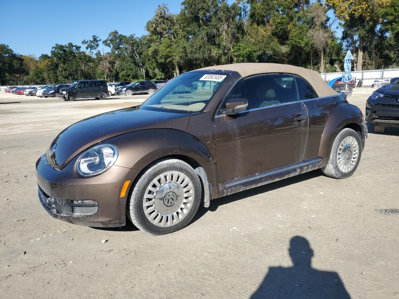 VOLKSWAGEN BEETLE 2013