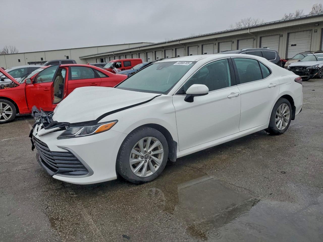 TOYOTA CAMRY LE 2024