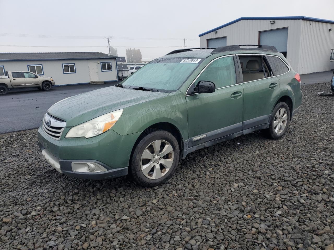 SUBARU OUTBACK 2. 2011