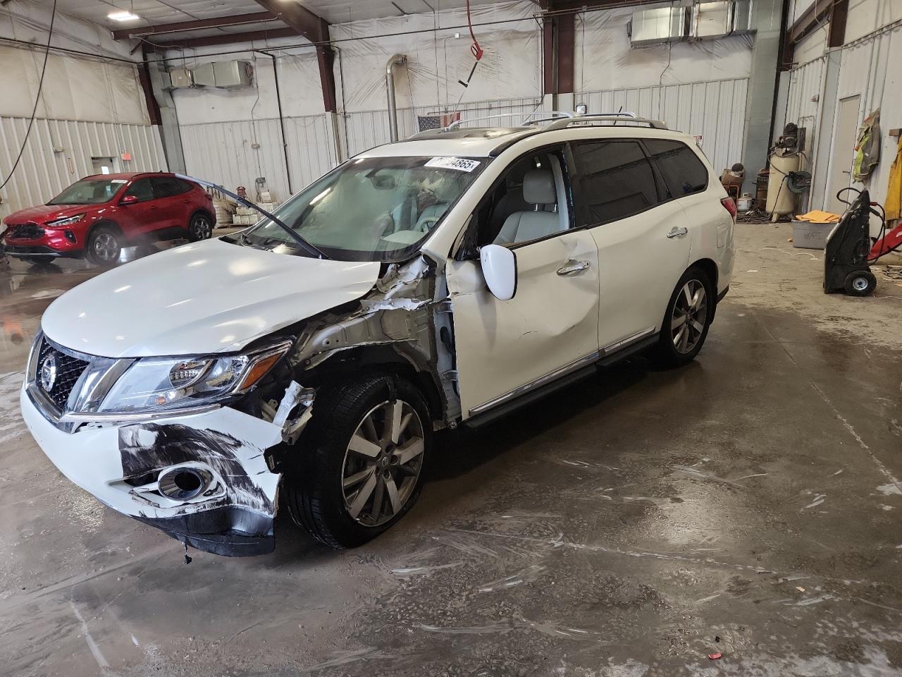 NISSAN PATHFINDER 2015