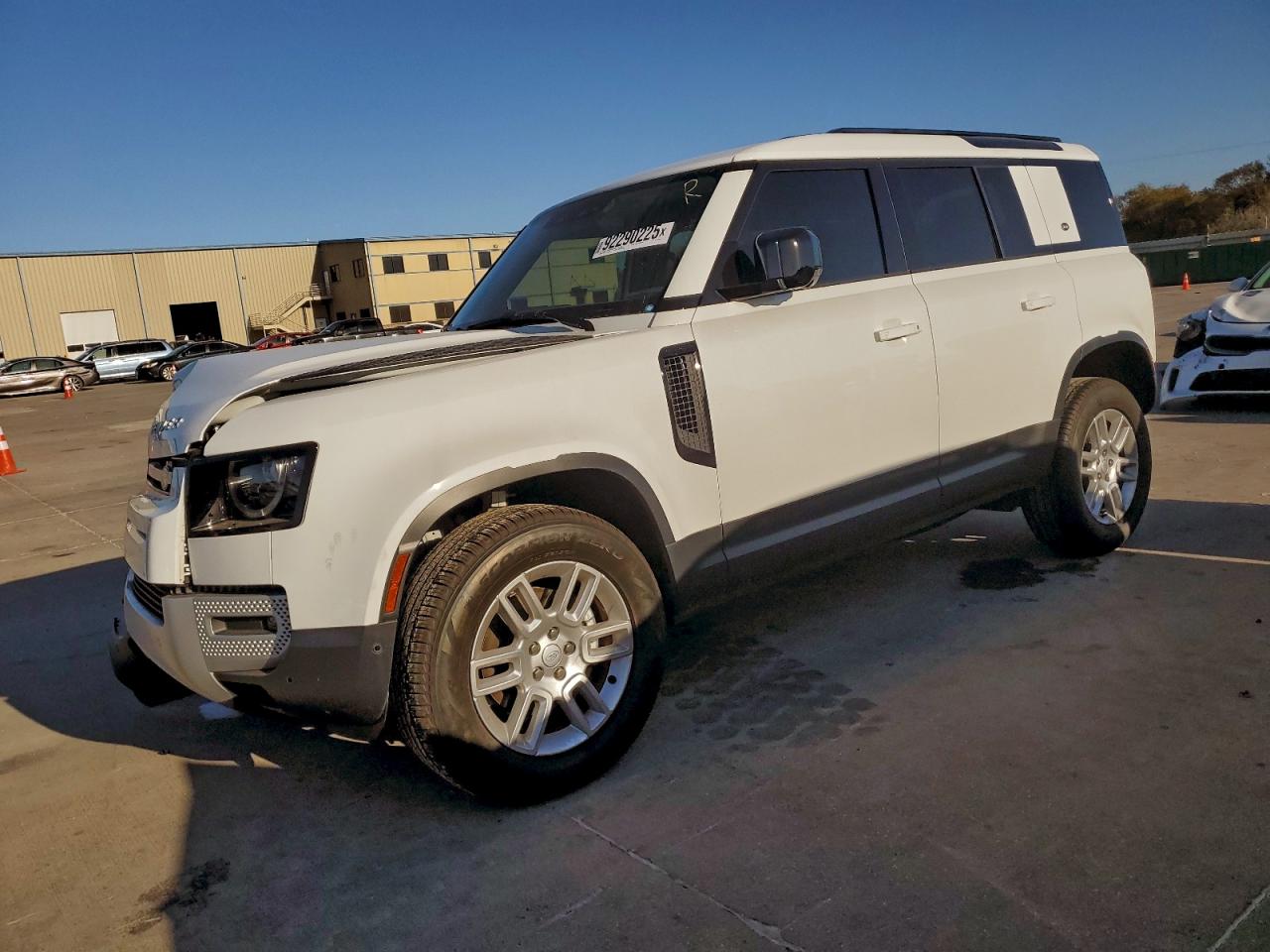LAND ROVER DEFENDER 1 2024