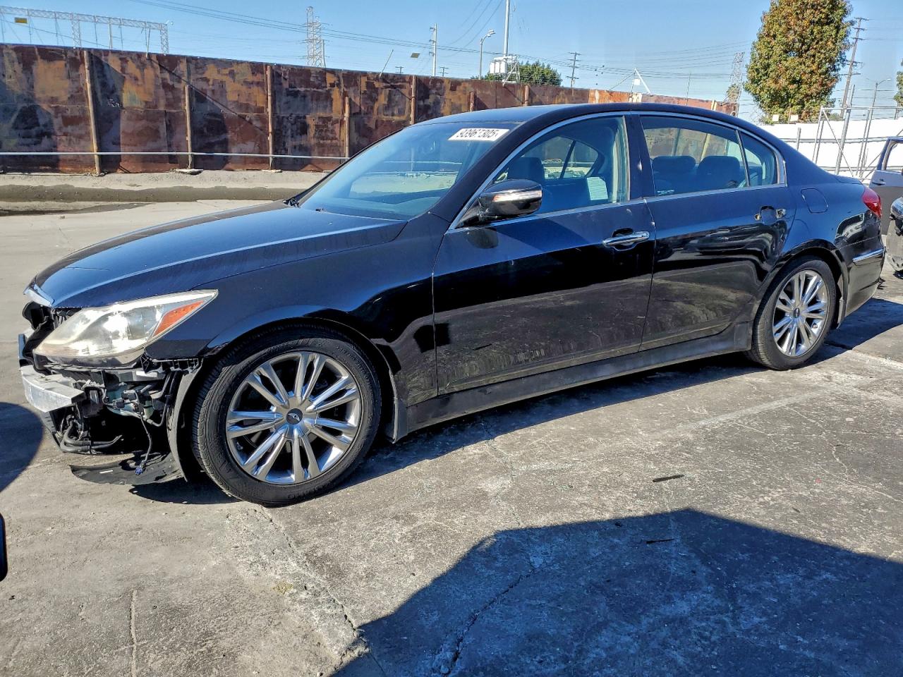HYUNDAI GENESIS 3. 2013