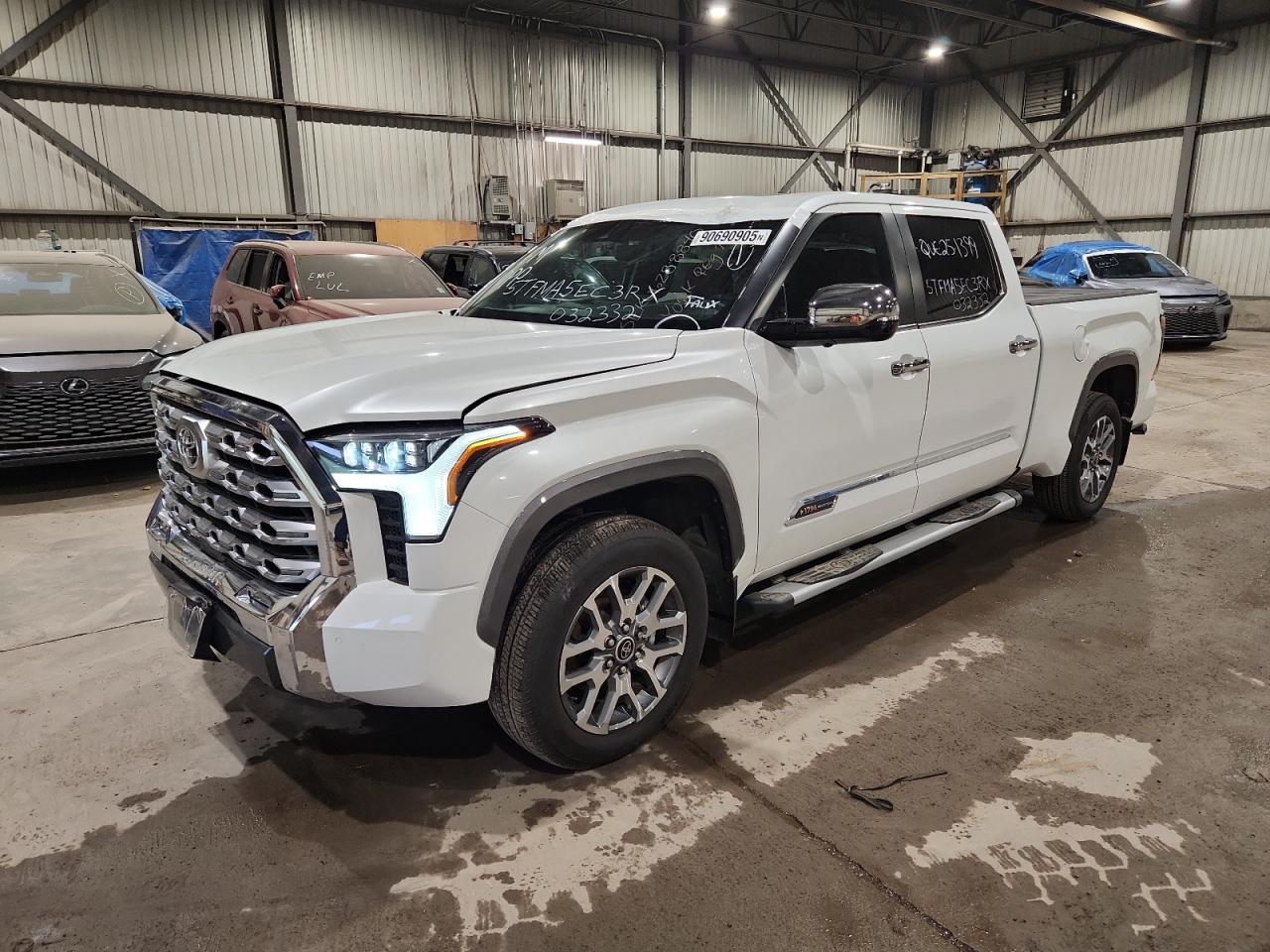 TOYOTA TUNDRA CRE 2024