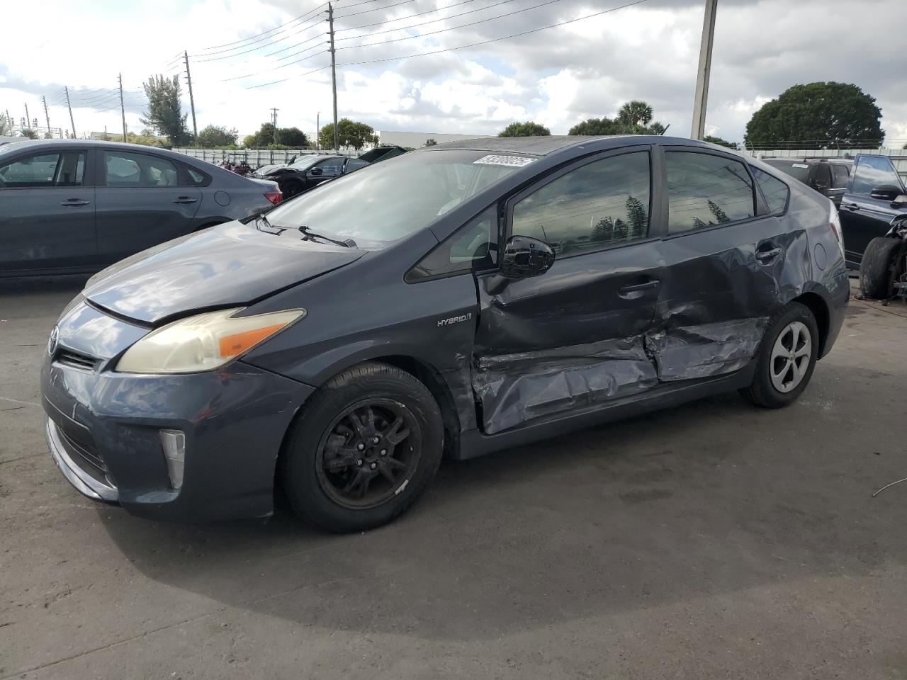 TOYOTA PRIUS 2013