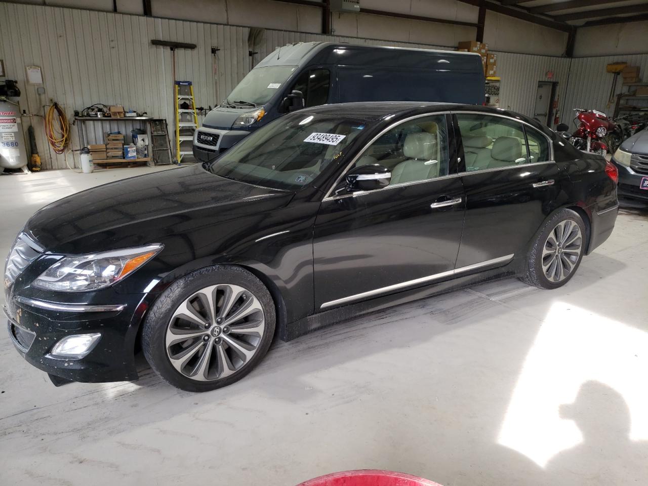 HYUNDAI GENESIS 5. 2014