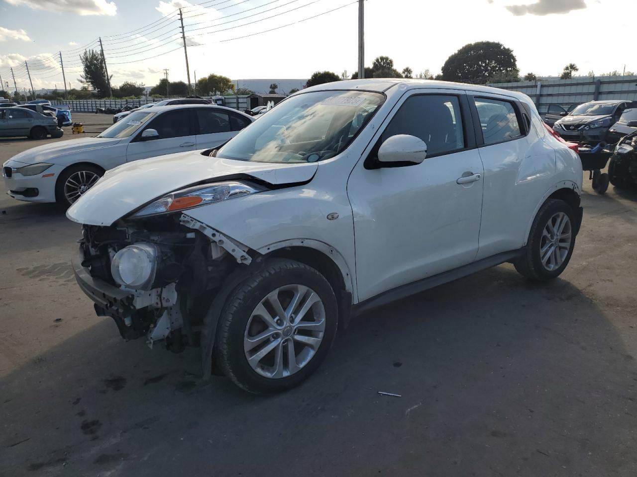 NISSAN JUKE S 2014