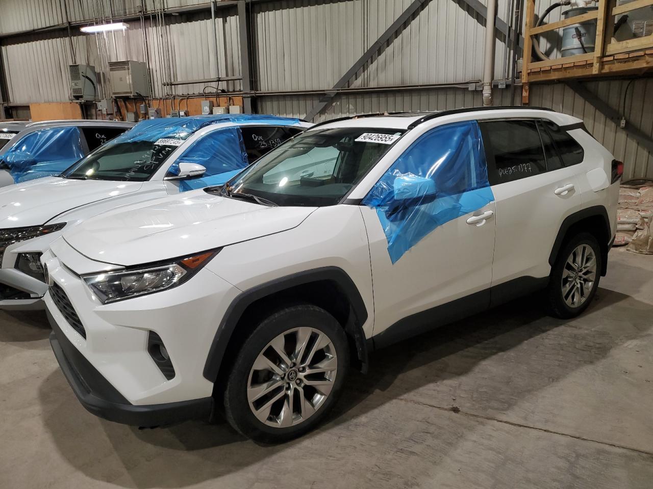 TOYOTA RAV4 XLE 2021