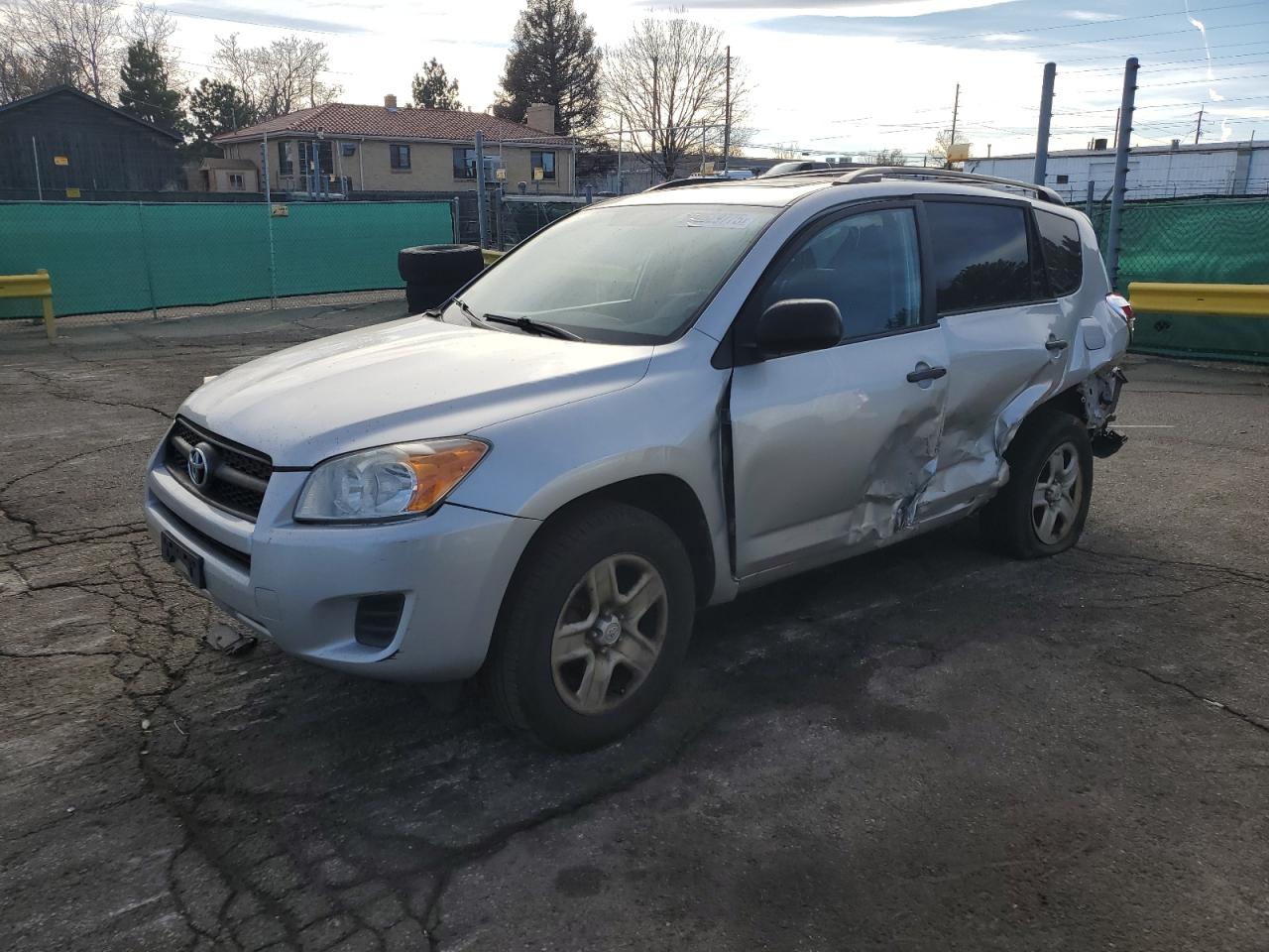 TOYOTA RAV4 2010