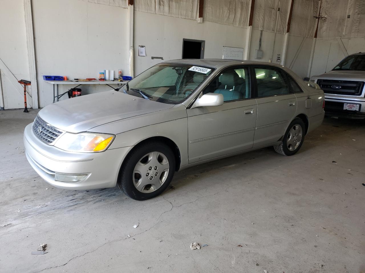 TOYOTA AVALON XL 2004