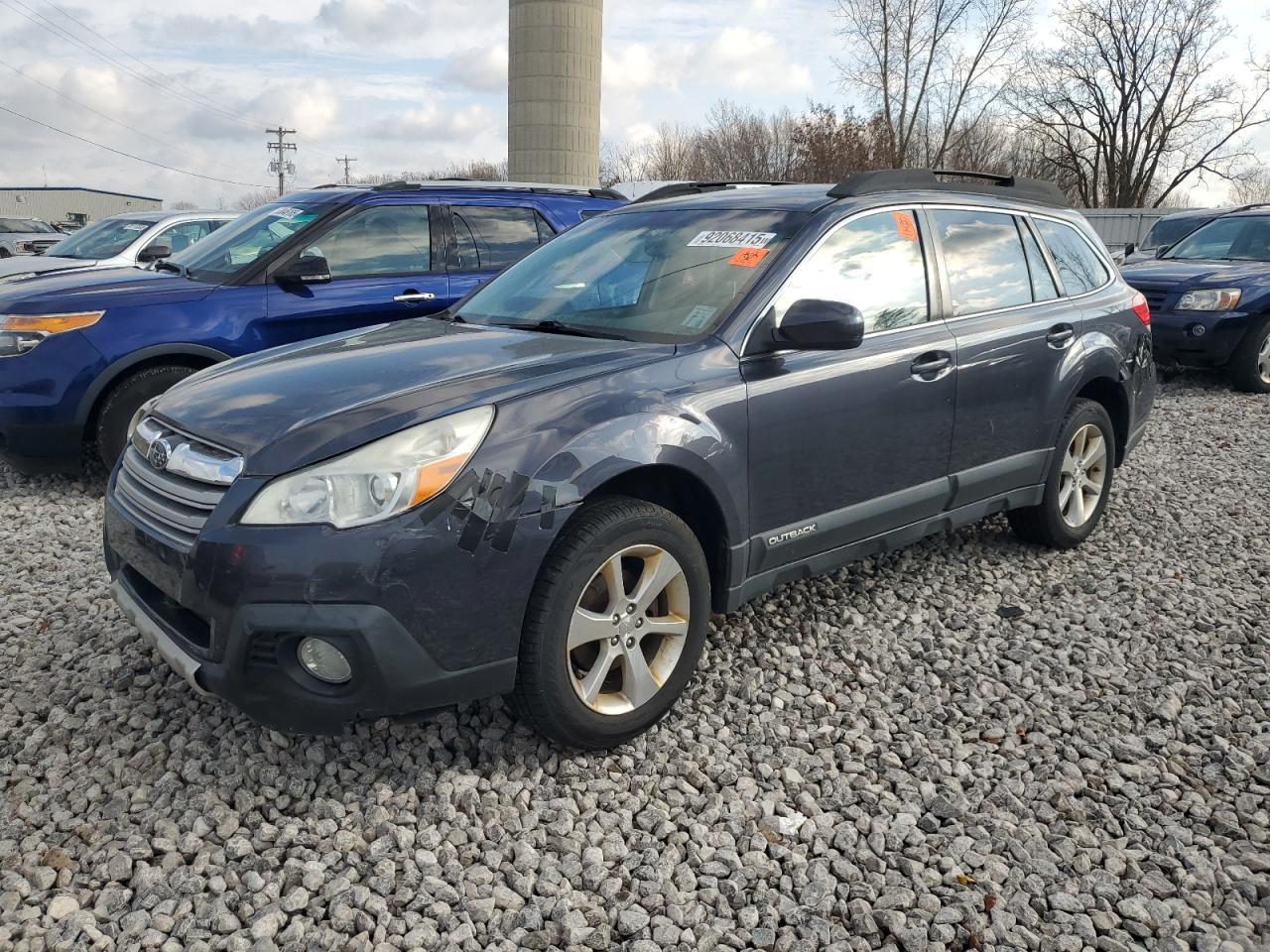 SUBARU OUTBACK 2. 2013