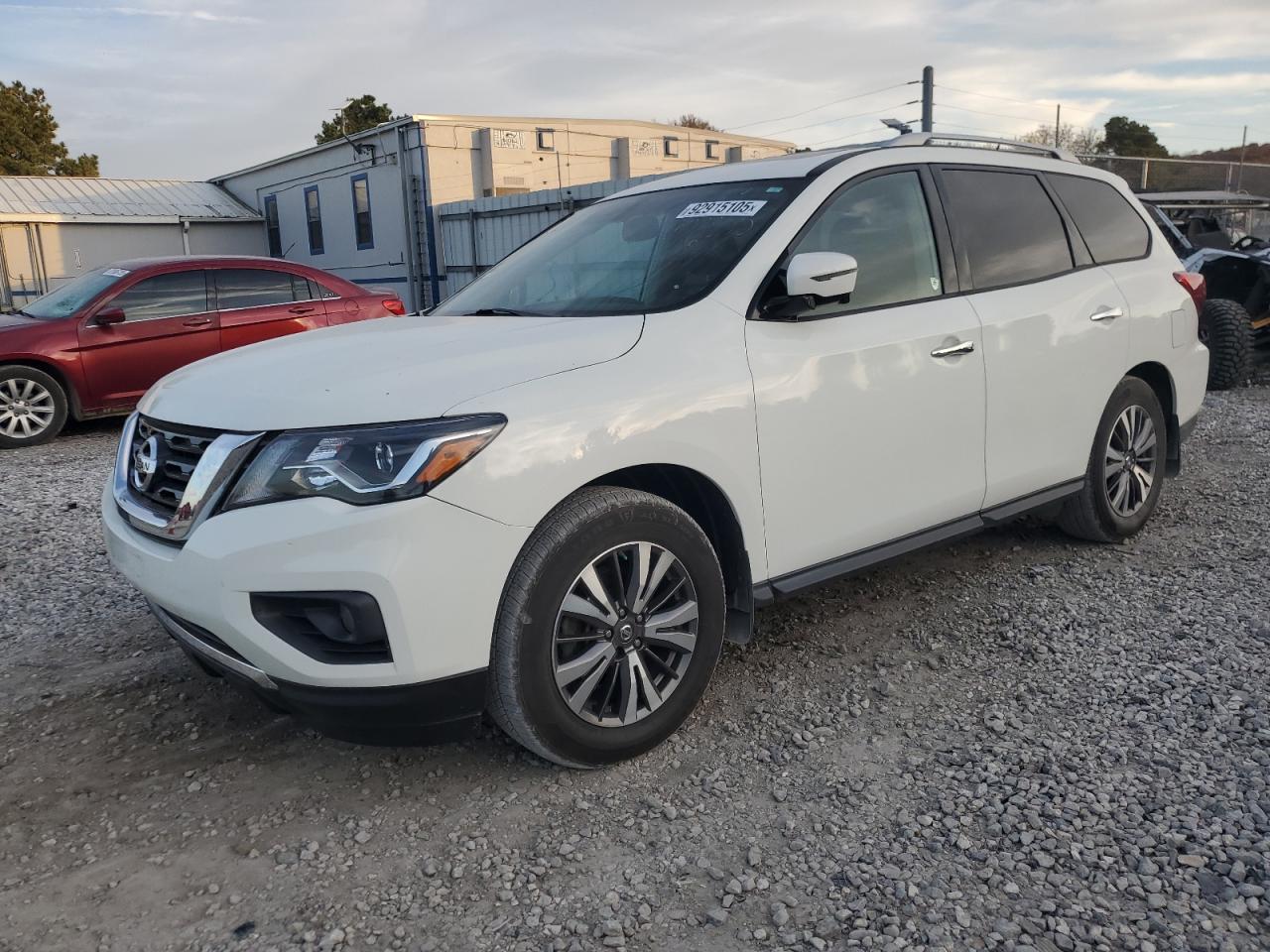 NISSAN PATHFINDER 2017