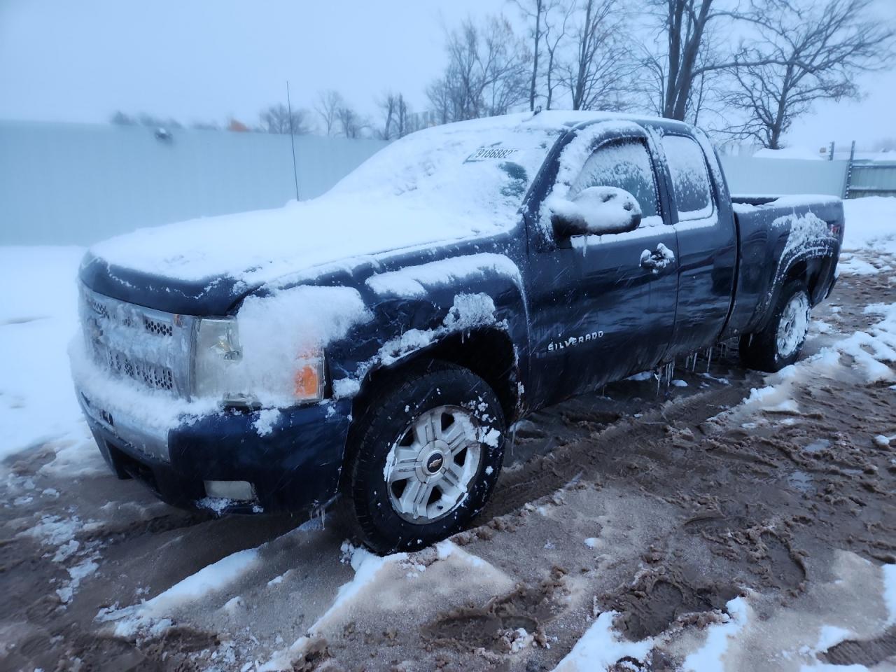 CHEVROLET SILVERADO 2011