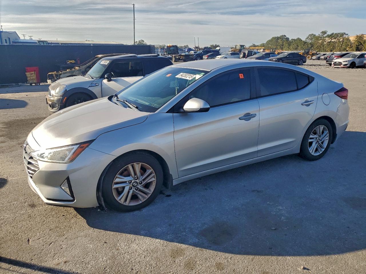 HYUNDAI ELANTRA SE 2019