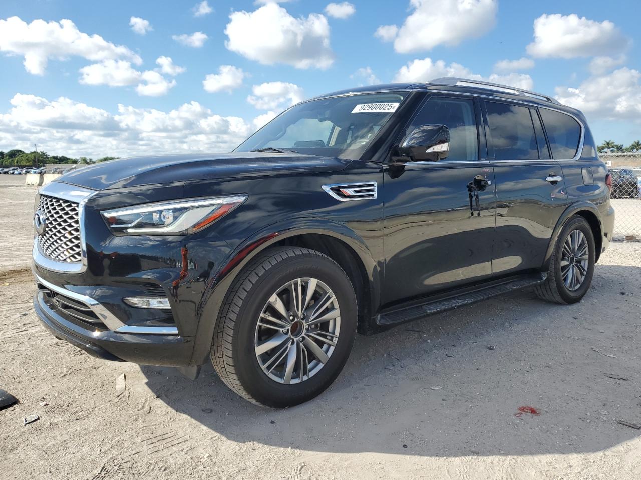 INFINITI QX80 2022