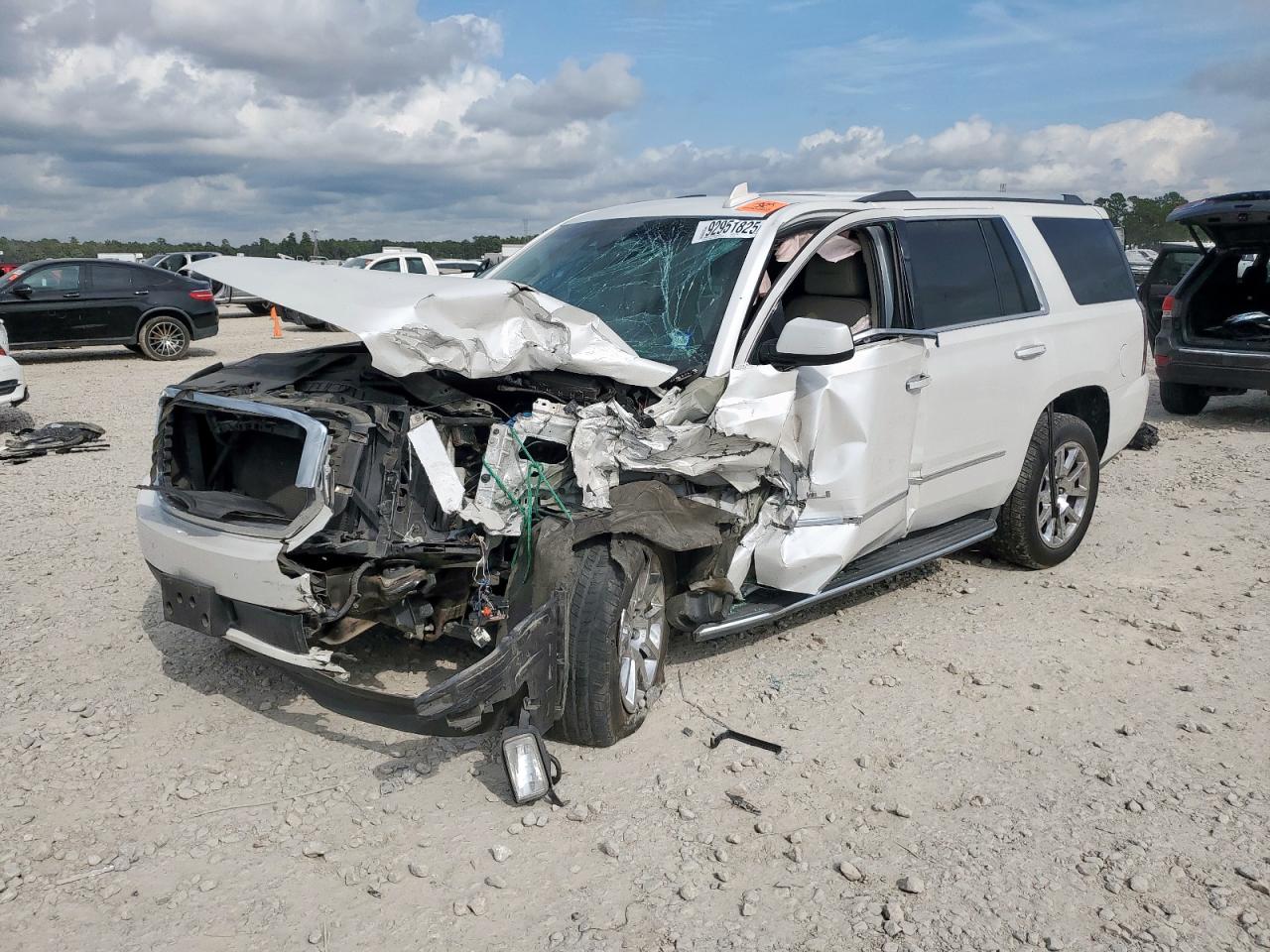 GMC YUKON DENA 2016