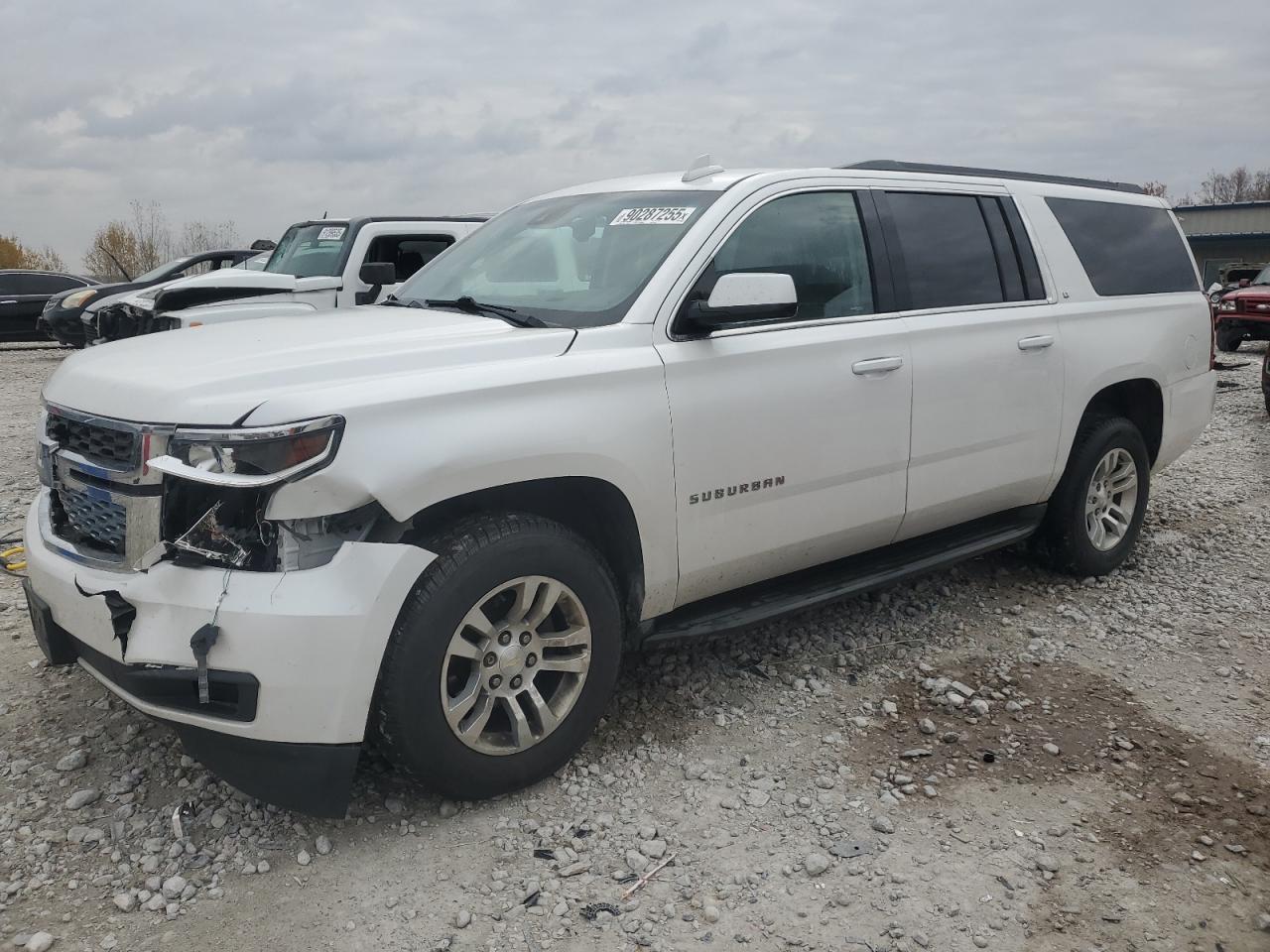 CHEVROLET SUBURBAN 2016