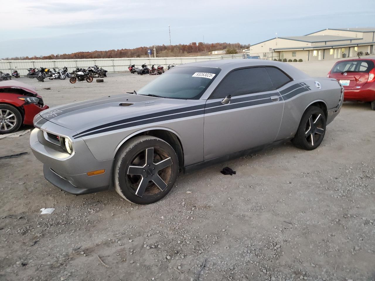 DODGE CHALLENGER 2011
