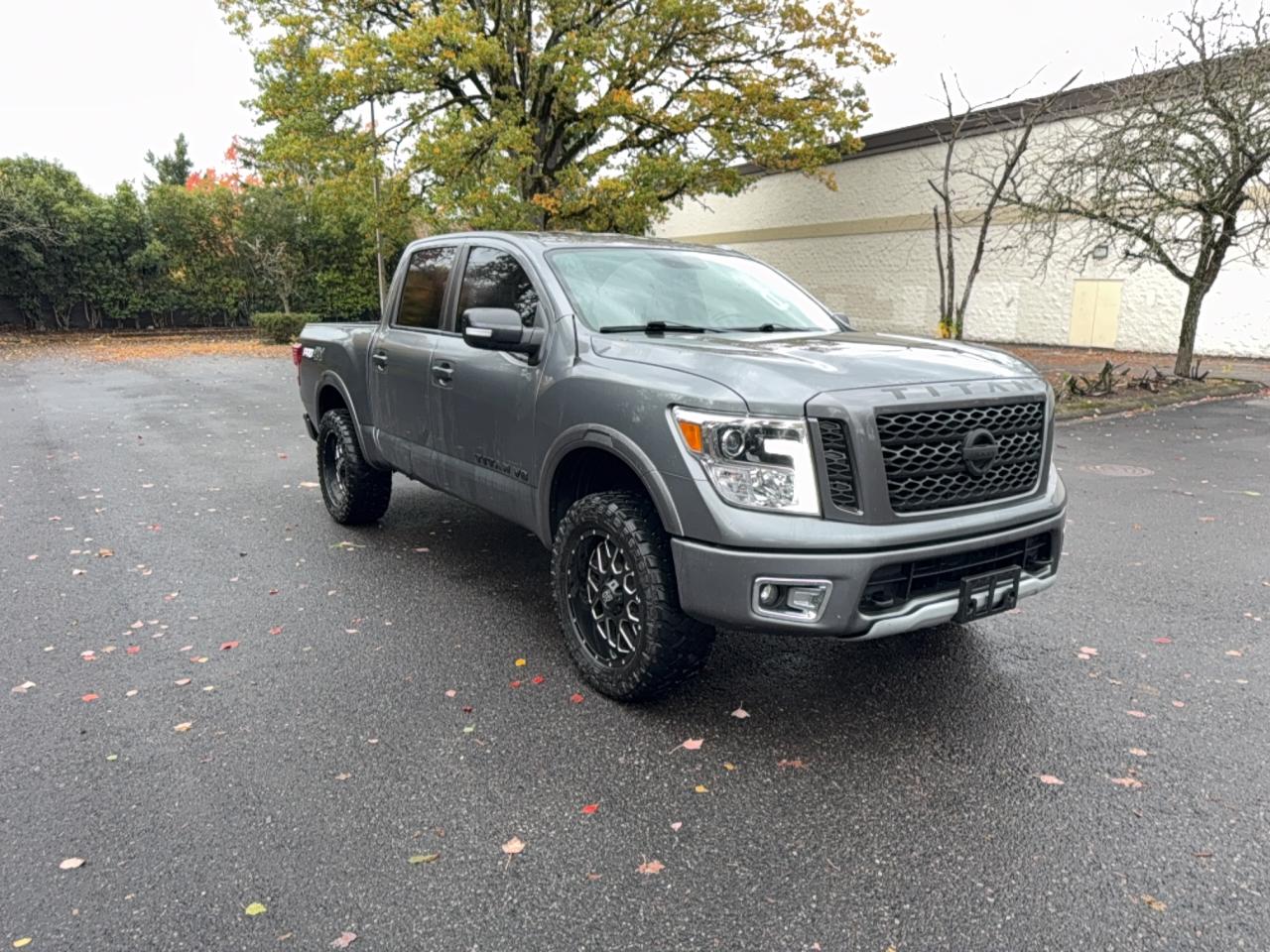 NISSAN TITAN SV 2019