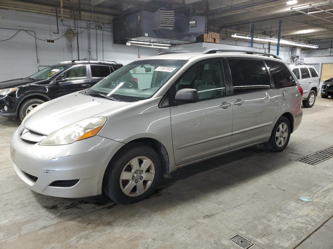 TOYOTA SIENNA CE 2007