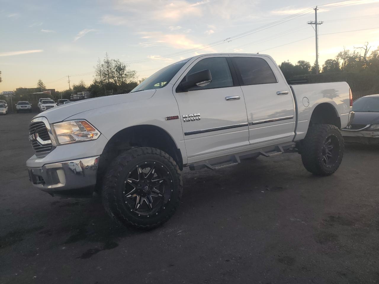 RAM 1500 SLT 2015