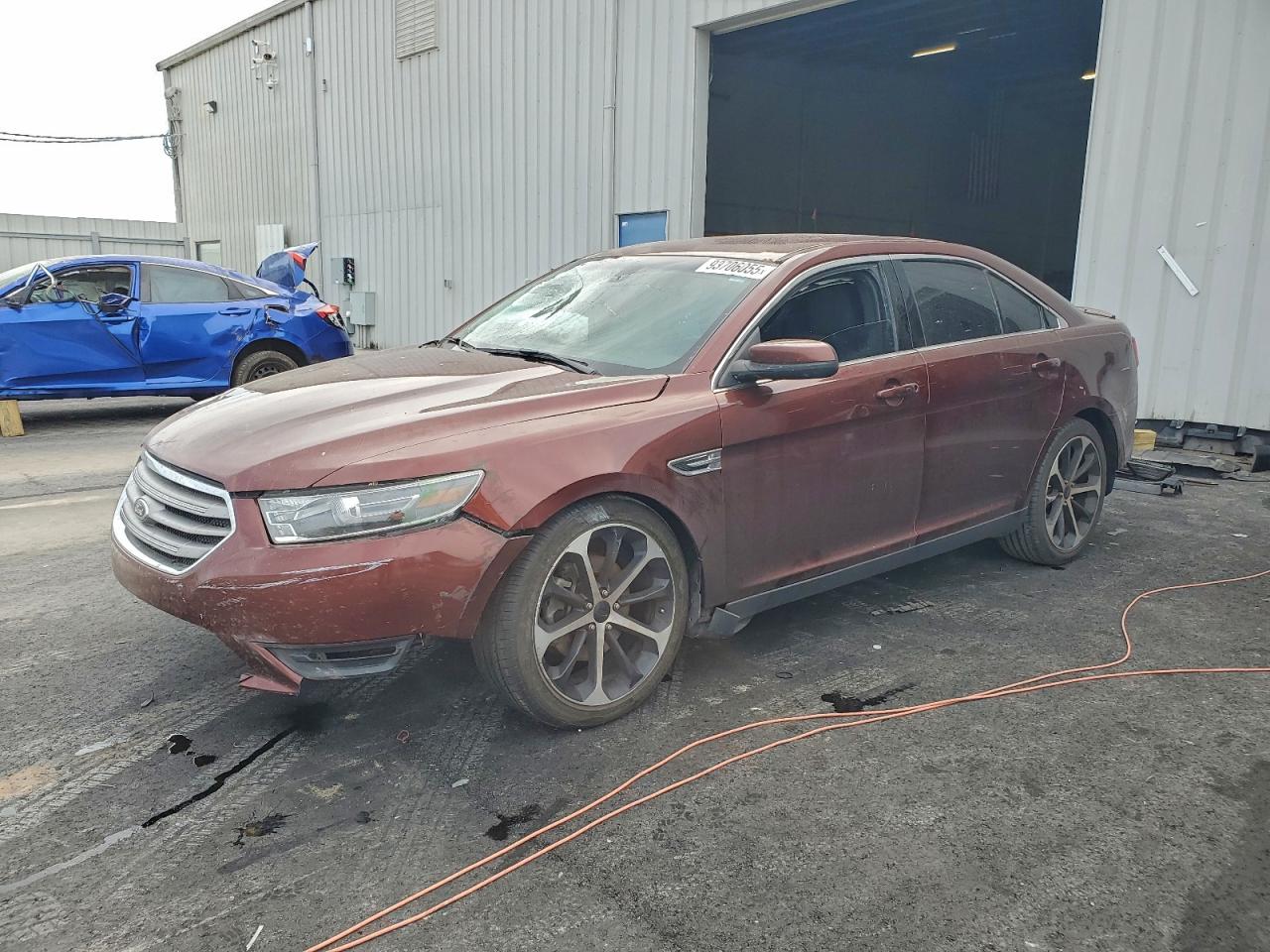 FORD TAURUS SEL 2016