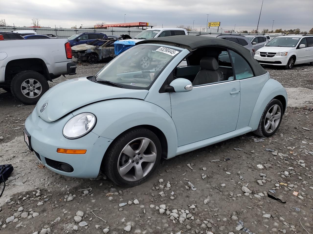 VOLKSWAGEN NEW BEETLE 2006