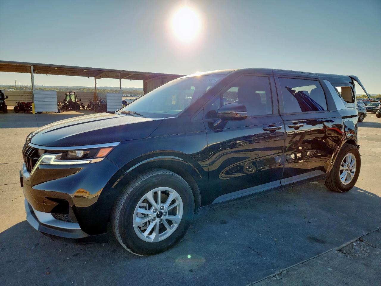 KIA CARNIVAL 2024