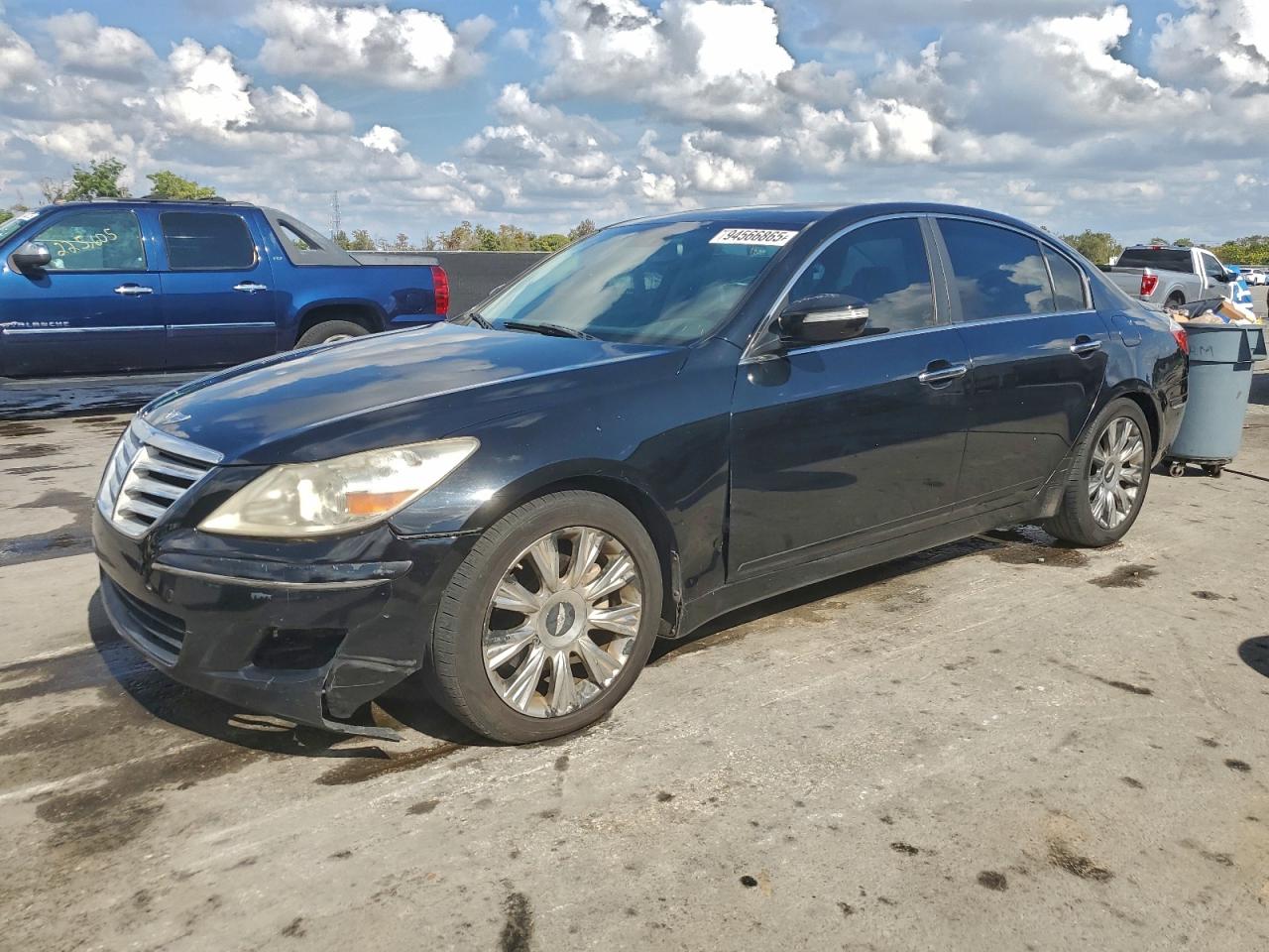 HYUNDAI GENESIS 2011